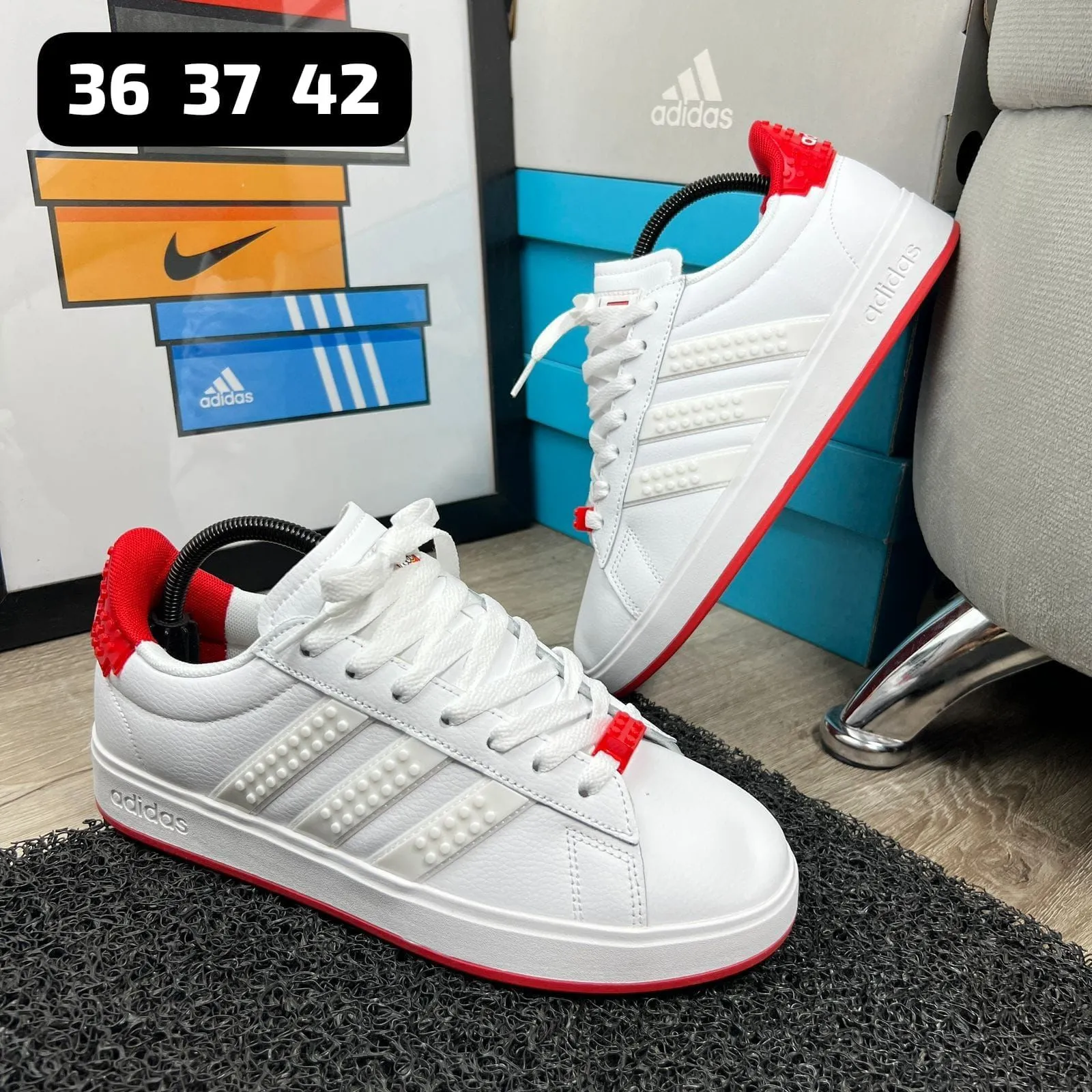 lego-adidas-rojo